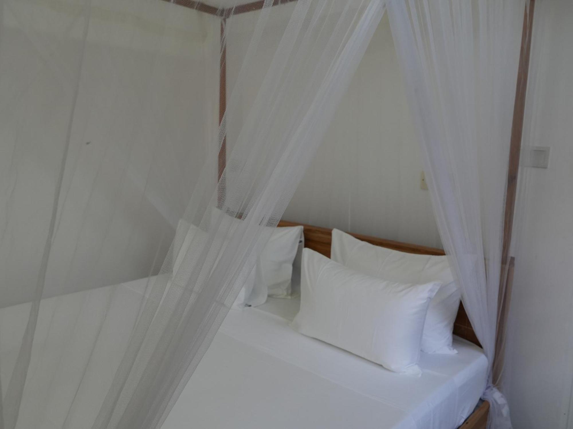 Animals Hotel Ahangama Room photo
